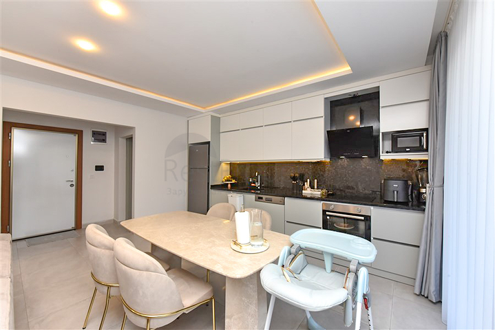 Hochmoderne 3+1-Maisonette mit eigenem Garten in einem Luxus-Komplex