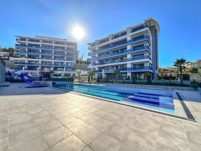 Hochmoderne 3+1-Maisonette mit eigenem Garten in einem Luxus-Komplex