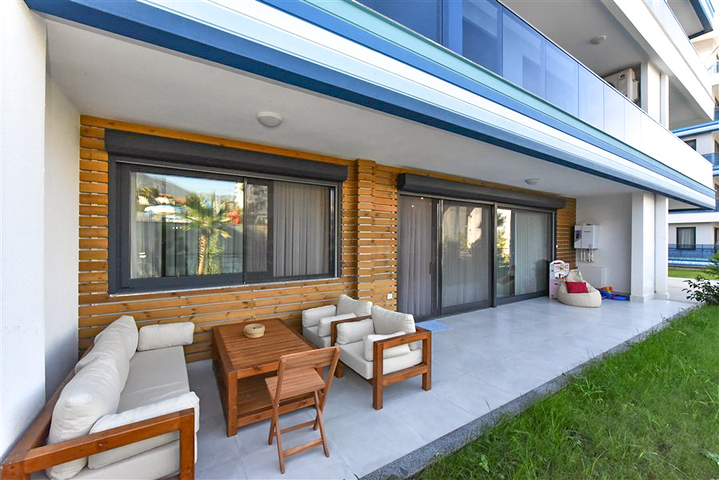 Hochmoderne 3+1-Maisonette mit eigenem Garten in einem Luxus-Komplex