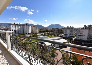 Dreizimmerwohnung in einem schicken Komplex des Zentrums von Alanya