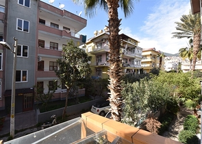 Wohnung zur Miete in der Nähe von Kleopatra Beach