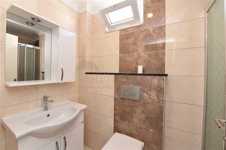 6+2 Gartenduplex 100 Meter vom Meer entfernt