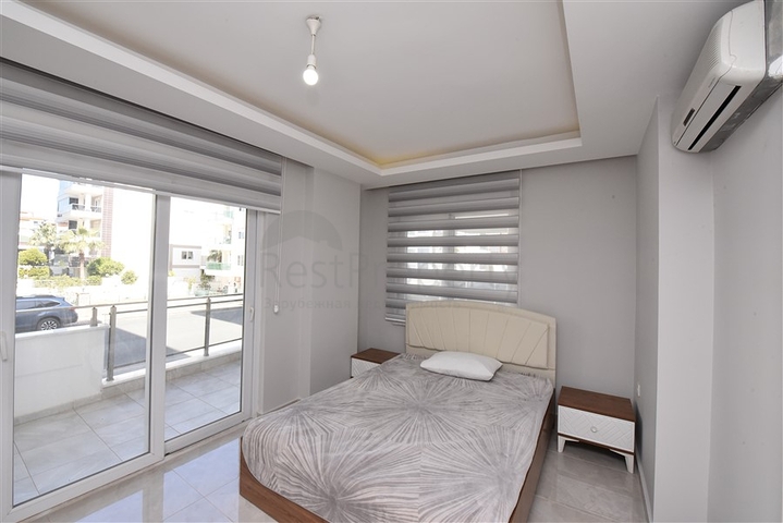 6+2 Gartenduplex 100 Meter vom Meer entfernt