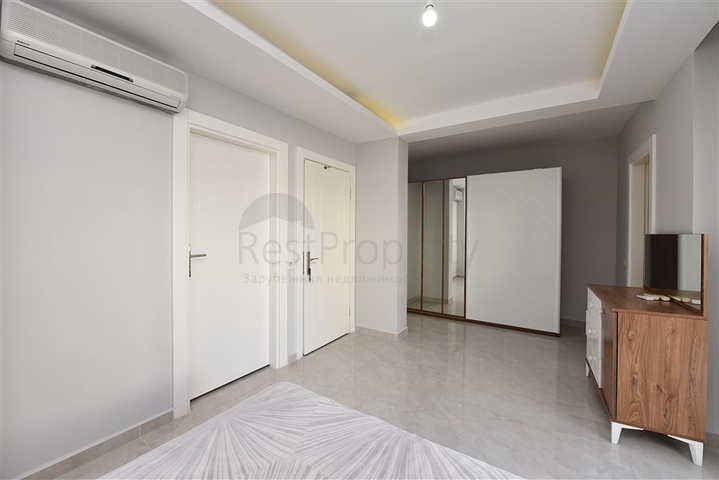 6+2 Gartenduplex 100 Meter vom Meer entfernt