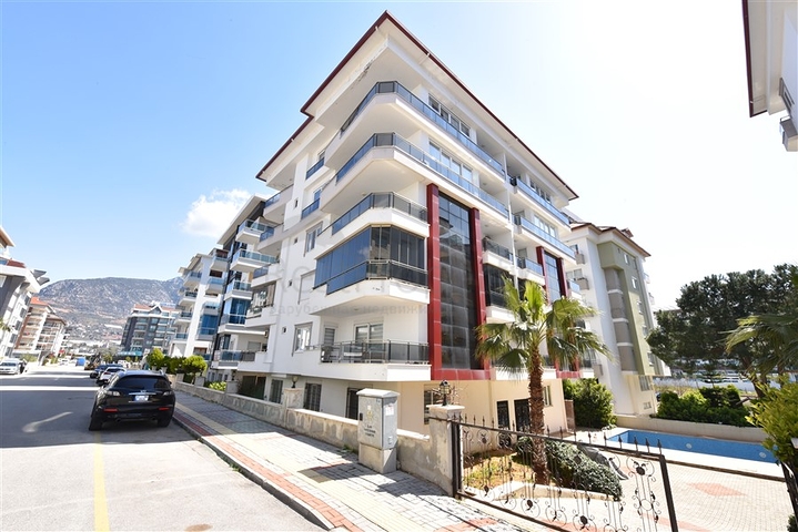 6+2 Gartenduplex 100 Meter vom Meer entfernt