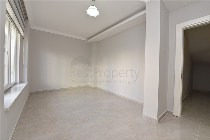 6+2 Gartenduplex 100 Meter vom Meer entfernt