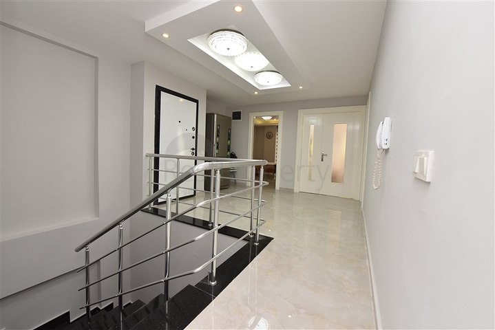 6+2 Gartenduplex 100 Meter vom Meer entfernt