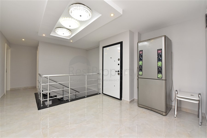 6+2 Gartenduplex 100 Meter vom Meer entfernt