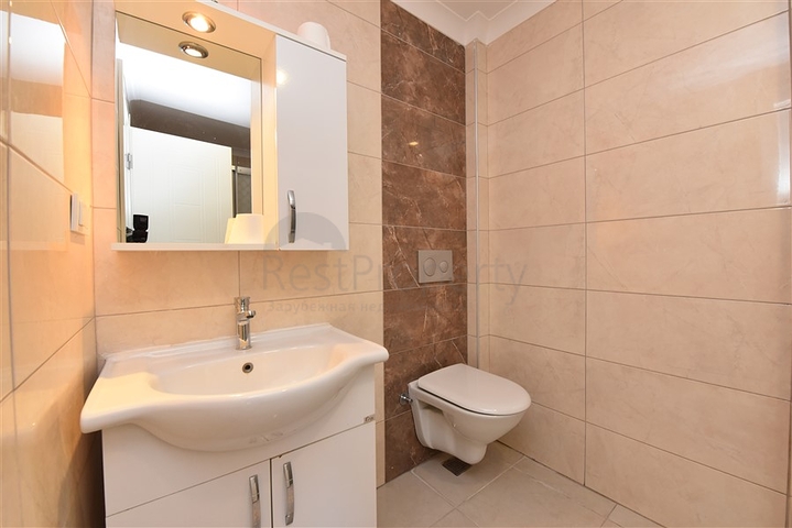 6+2 Gartenduplex 100 Meter vom Meer entfernt