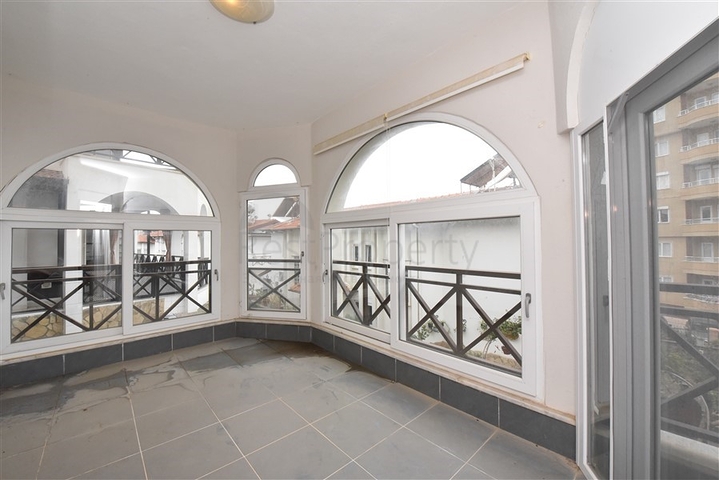 Villa im urbanen Stil, 250 Meter vom Meer entfernt