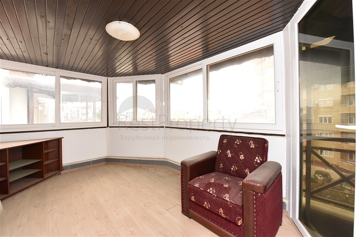 Villa im urbanen Stil, 250 Meter vom Meer entfernt