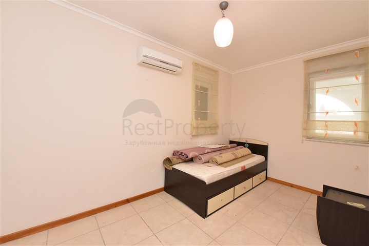 Villa im urbanen Stil, 250 Meter vom Meer entfernt