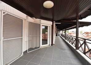 Villa im urbanen Stil, 250 Meter vom Meer entfernt