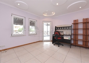 Villa im urbanen Stil, 250 Meter vom Meer entfernt