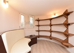 Villa im urbanen Stil, 250 Meter vom Meer entfernt