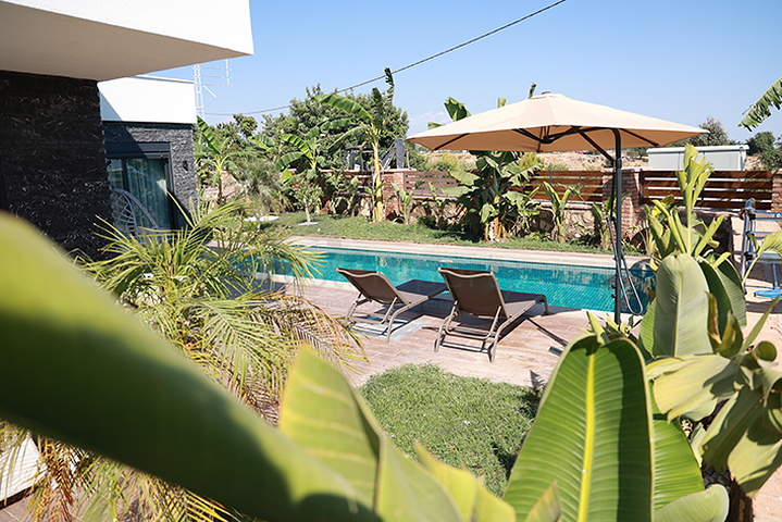 Ein Komplex von Villen in Avsallar