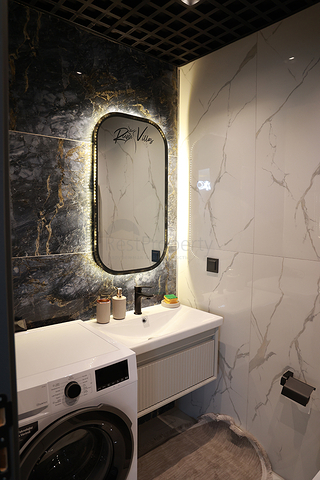 Ein Komplex von Villen in Avsallar