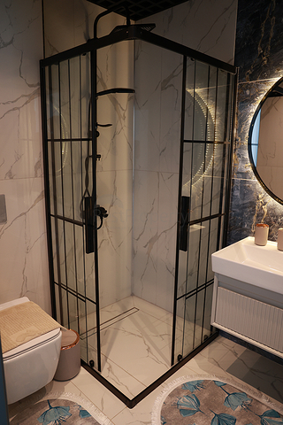 Ein Komplex von Villen in Avsallar