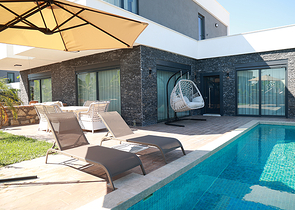 Ein Komplex von Villen in Avsallar