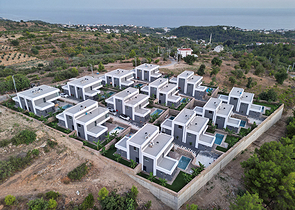 Ein Komplex von Villen in Avsallar