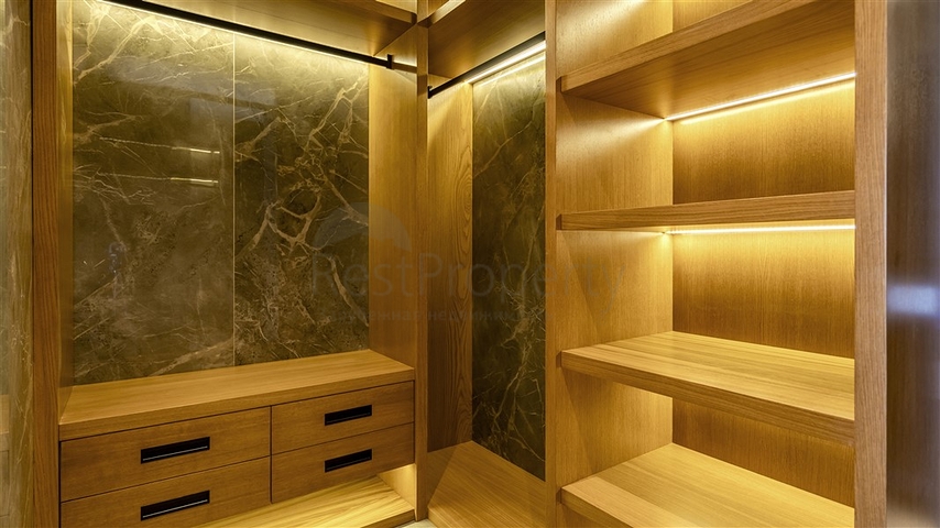 Luxuriöse Villen mit Panoramablick auf das Mittelmeer