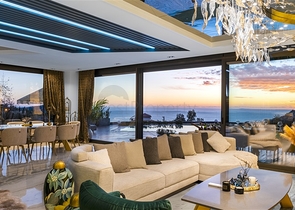 Luxuriöse Villen mit Panoramablick auf das Mittelmeer