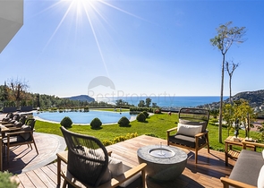 Luxuriöse Villen mit Panoramablick auf das Mittelmeer