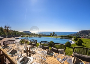 Luxuriöse Villen mit Panoramablick auf das Mittelmeer