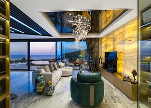 Luxuriöse Villen mit Panoramablick auf das Mittelmeer