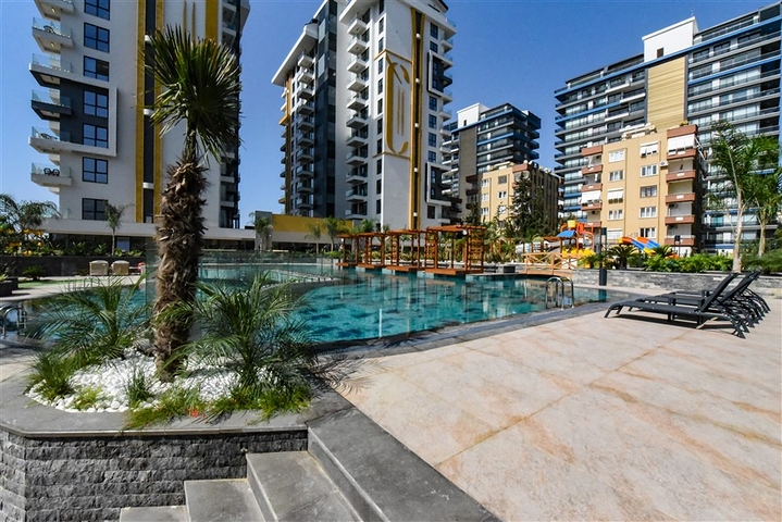 Zweizimmerwohnung in einem Komplex in erster Linie in Mahmutlar