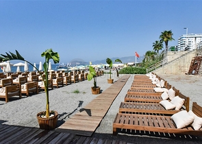 Zweizimmerwohnung in einem Komplex in erster Linie in Mahmutlar