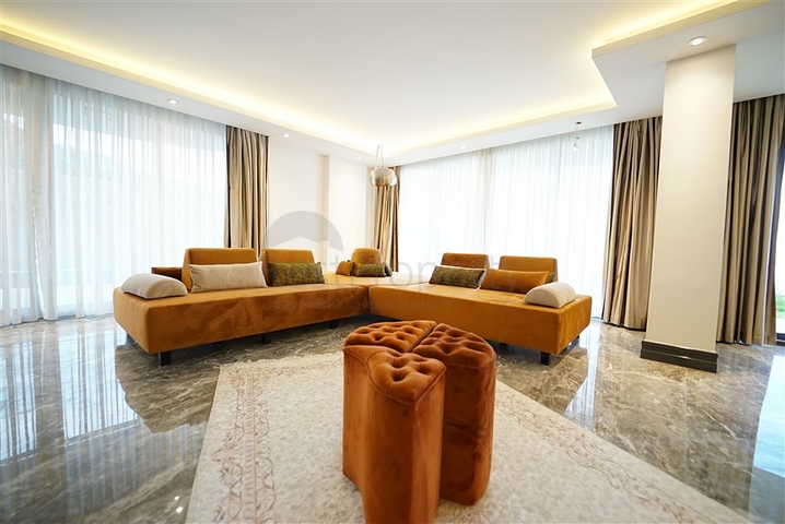 Einzigartige Villa mit Panoramablick auf Alanya