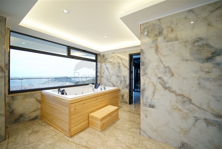 Einzigartige Villa mit Panoramablick auf Alanya