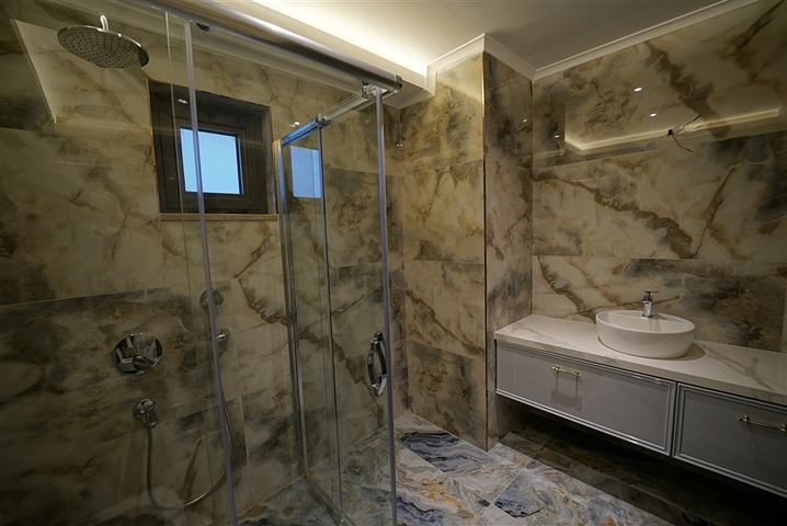 Einzigartige Villa mit Panoramablick auf Alanya