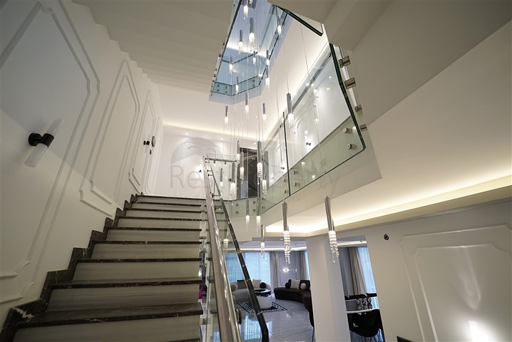 Einzigartige Villa mit Panoramablick auf Alanya