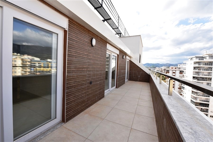 3+1 Penthouse mit Meerblick im Stadtteil Mahmutlar