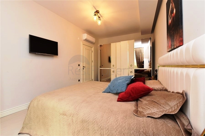 Zweizimmerwohnung in einem Komplex in erster Linie im Bezirk Kestel Zweizimmerwohnung in einem Komplex in erster Linie im Bezirk Kestel