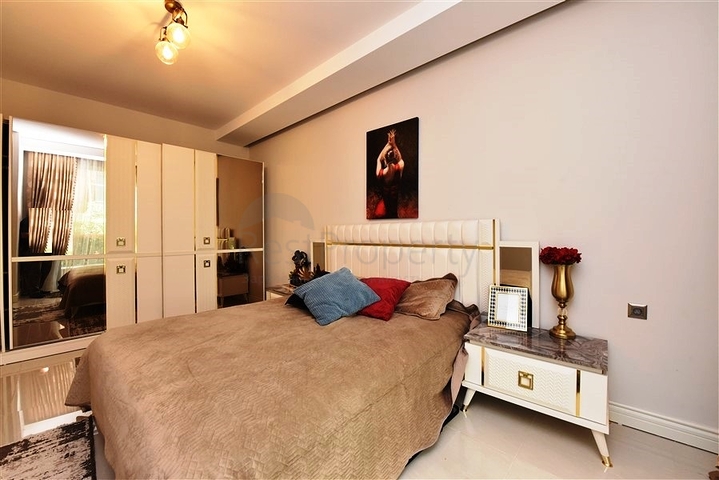 Zweizimmerwohnung in einem Komplex in erster Linie im Bezirk Kestel Zweizimmerwohnung in einem Komplex in erster Linie im Bezirk Kestel