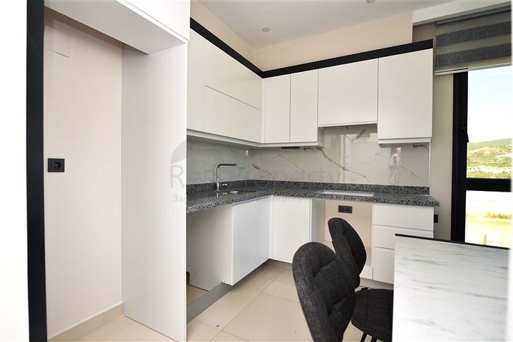 1+1 Wohnung 200 m vom Strand entfernt im Stadtteil Kargicak 