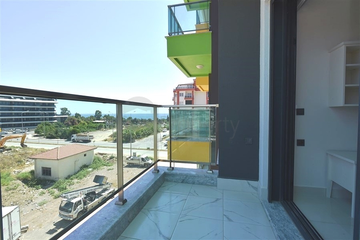 1+1 Wohnung 200 m vom Strand entfernt im Stadtteil Kargicak 