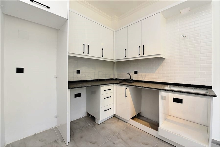 1+1 Wohnung in einem neuen Komplex im Stadtteil Avsalar