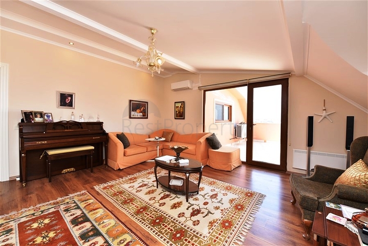 Penthouse 5+1 im Stadtteil Oba, 600 m vom Meer entfernt