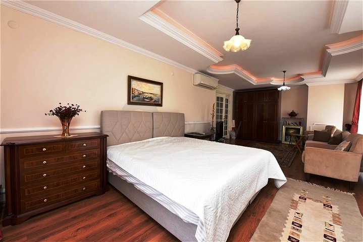 Penthouse 5+1 im Stadtteil Oba, 600 m vom Meer entfernt