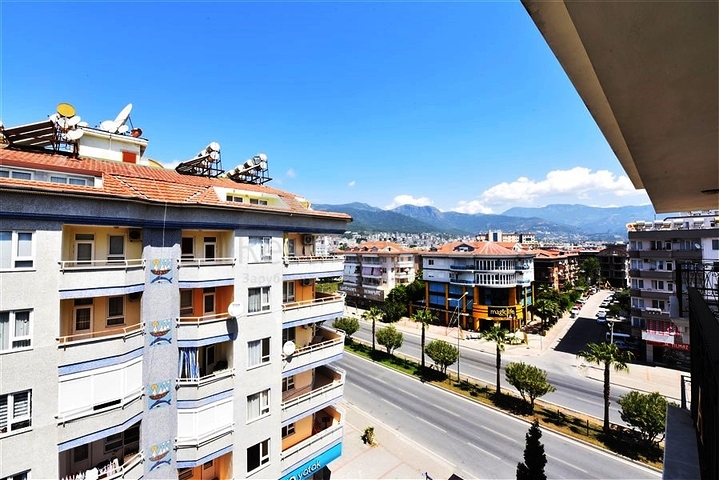 Penthouse 5+1 im Stadtteil Oba, 600 m vom Meer entfernt