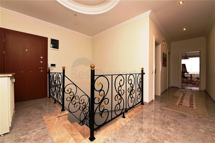 Penthouse 5+1 im Stadtteil Oba, 600 m vom Meer entfernt