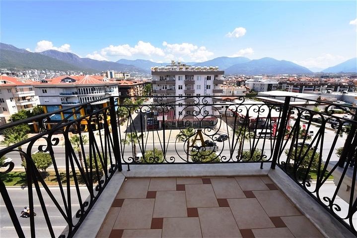 Penthouse 5+1 im Stadtteil Oba, 600 m vom Meer entfernt