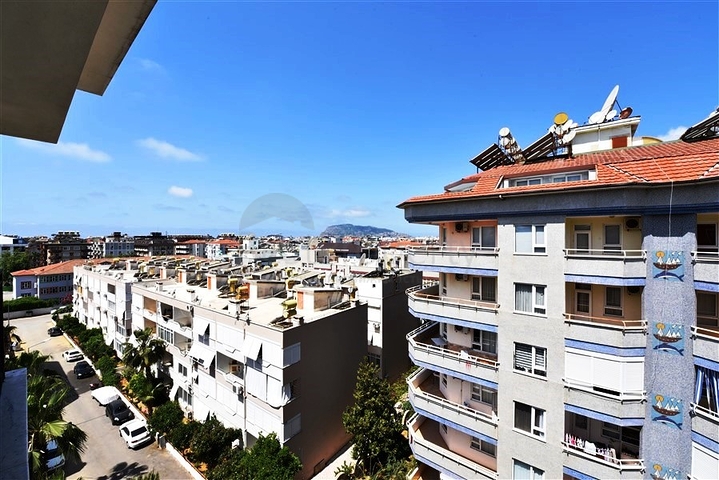 Penthouse 5+1 im Stadtteil Oba, 600 m vom Meer entfernt