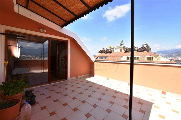 Penthouse 5+1 im Stadtteil Oba, 600 m vom Meer entfernt