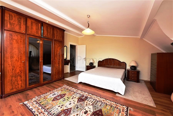 Penthouse 5+1 im Stadtteil Oba, 600 m vom Meer entfernt