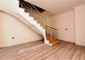 Penthouse mit Bergblick im Stadtteil Mahmutlar